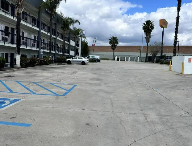 Days Inn by Wyndham Ontario Airport hotel detail image 1