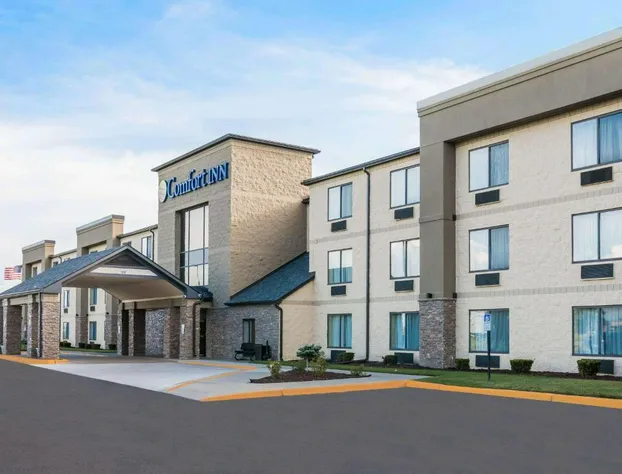 Comfort Inn Metro Airport hotel detail image 1