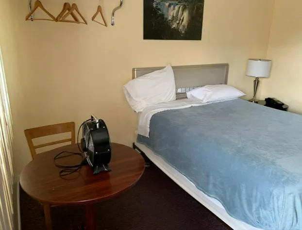 Sun Parlor Motel hotel detail image 4