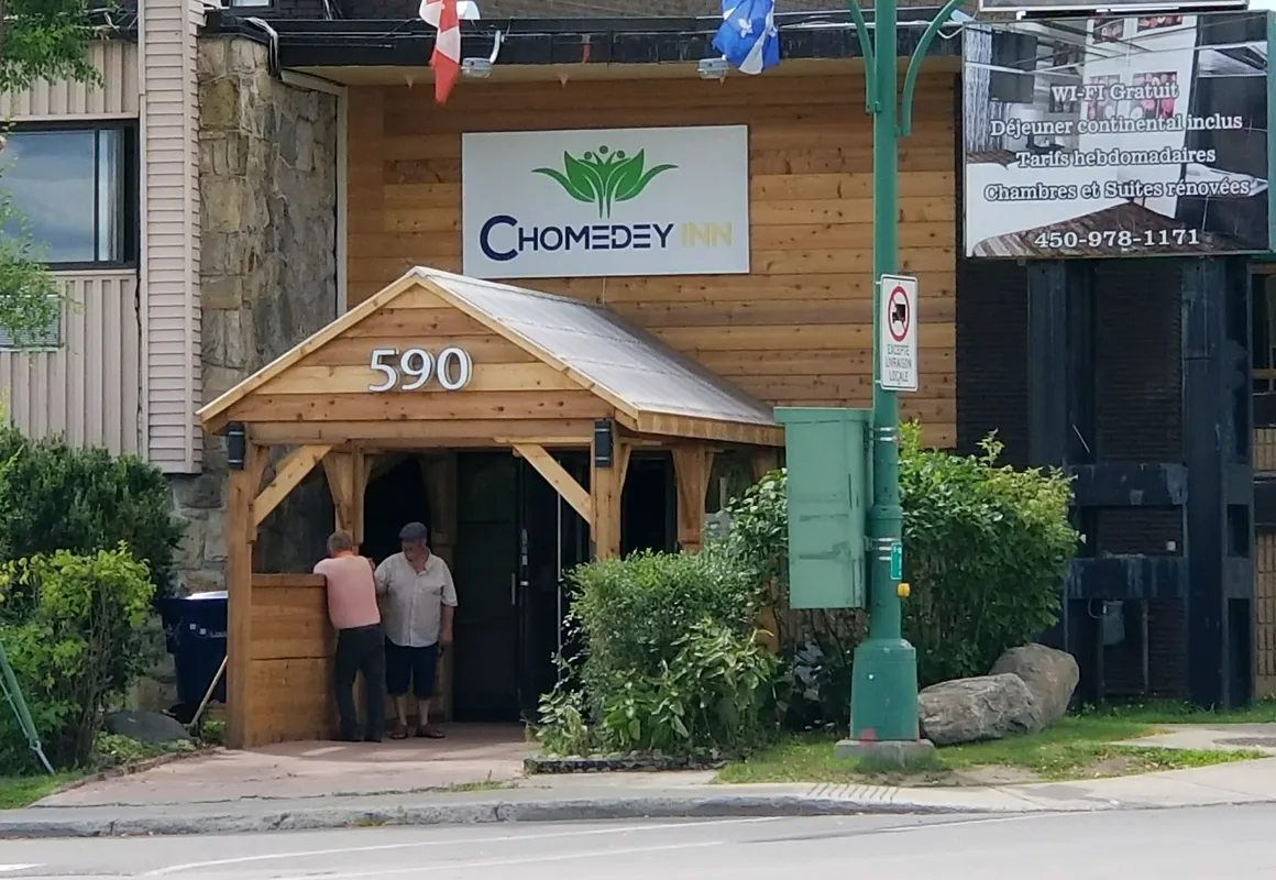 Chomedey Inn hotel hero