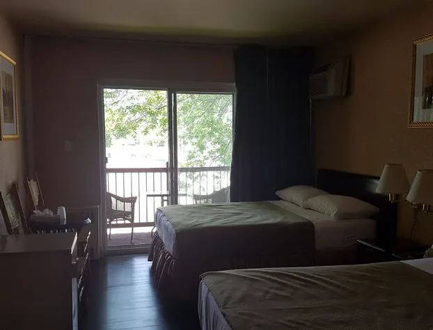 Chomedey Inn hotel detail image 3