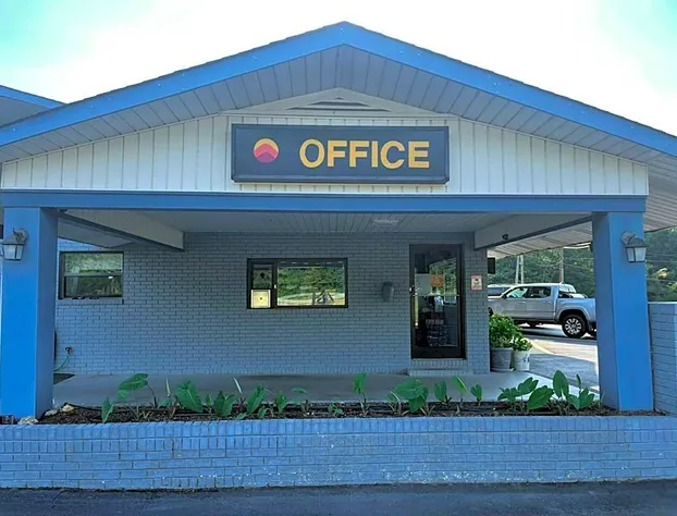 Budget Inn - Madison hotel detail image 1