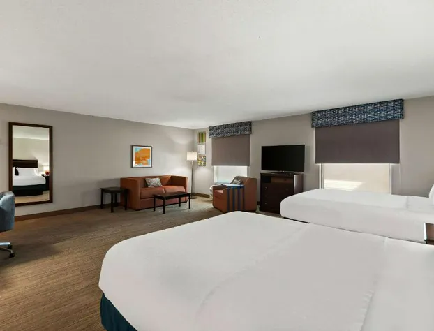 Hampton Inn & Suites Fort Belvoir Alexandria South hotel detail image 3