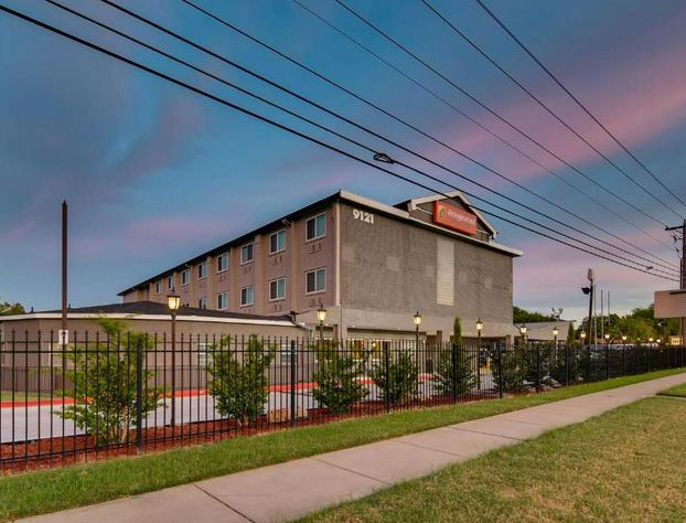Orangewood Inn & Suites Midtown hotel detail image 2