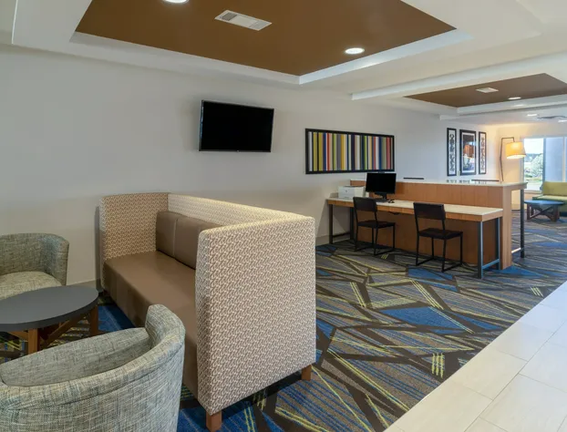 Holiday Inn Express Hotel & Suites Talladega by IHG hotel detail image 2