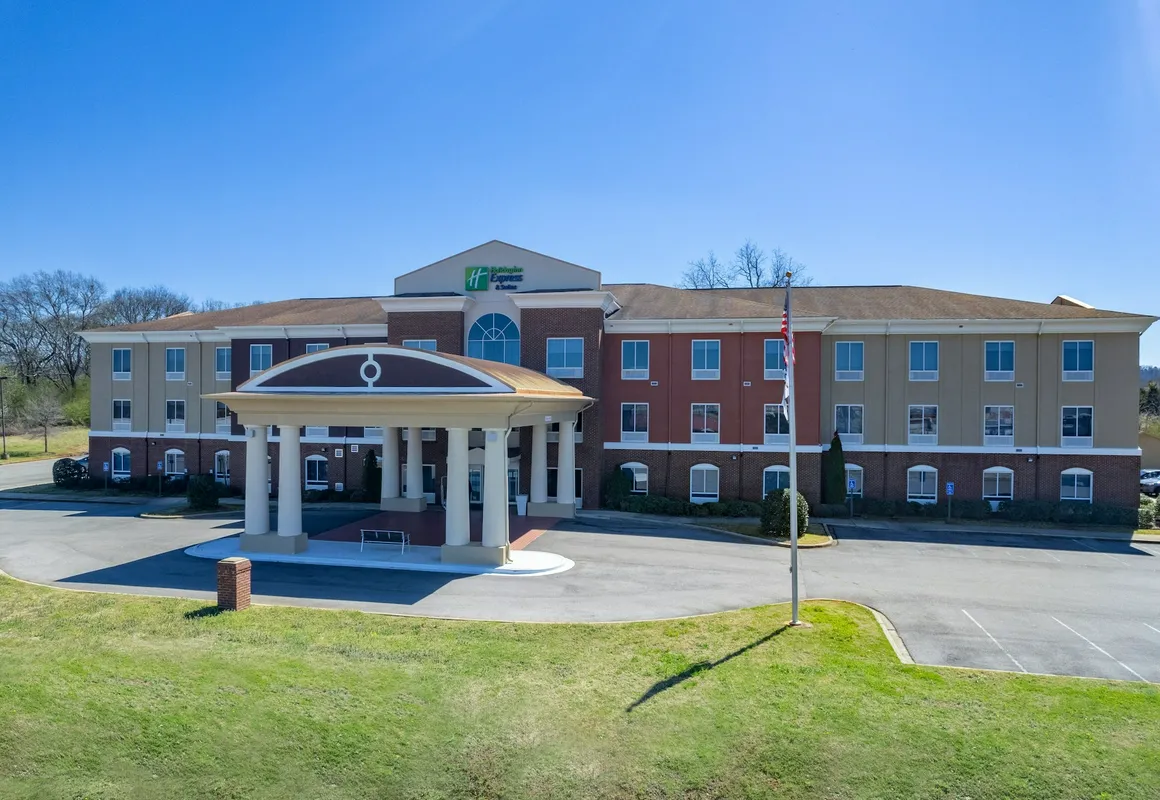 Holiday Inn Express Hotel & Suites Talladega by IHG hotel hero