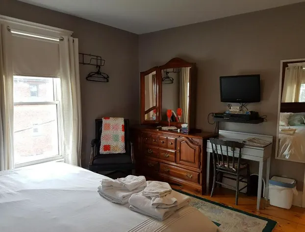 Ye Olde Walkerville Bed & Breakfast hotel detail image 2