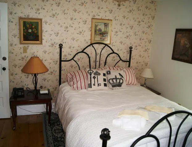 Ye Olde Walkerville Bed & Breakfast hotel detail image 3