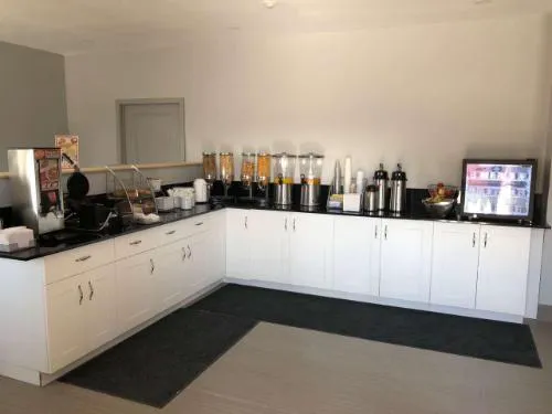 Super 8 by Wyndham Windsor/Dougall hotel detail image 4