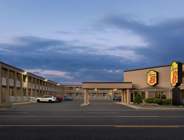 Super 8 by Wyndham Windsor/Dougall hotel detail image 2