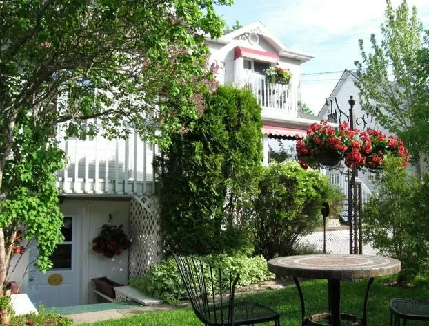 auberge maison gagne hotel detail image 1