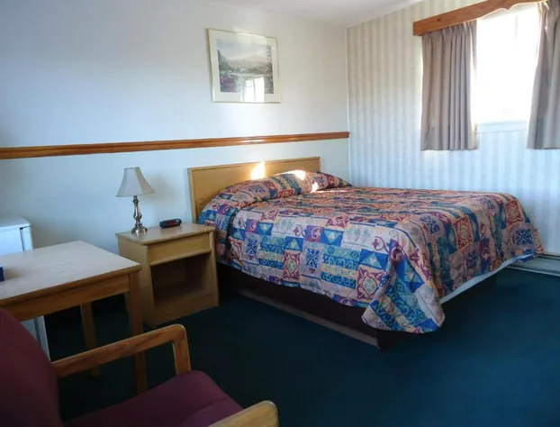 Kingsway Inn Motel hotel detail image 4