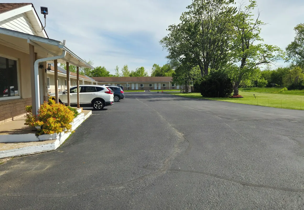 Palace Inn Motel hotel hero