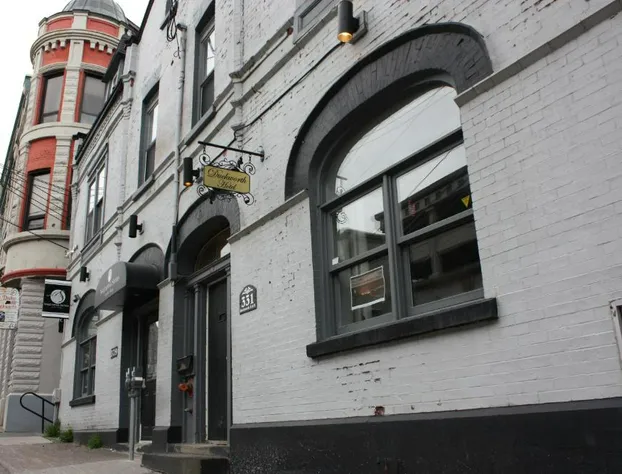 The Duckworth hotel detail image 2