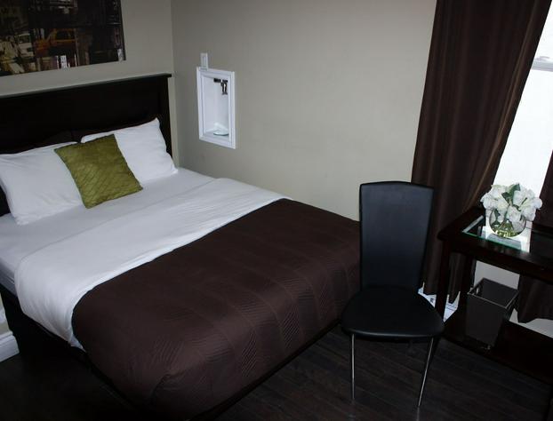 The Duckworth hotel detail image 1