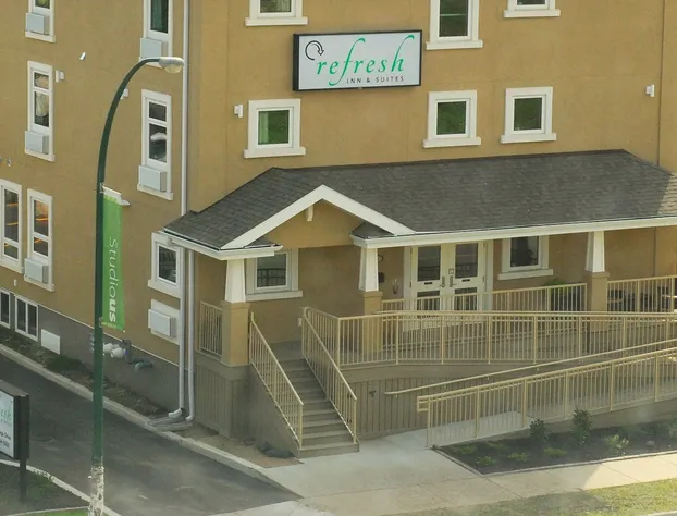 Refresh Inn & Suites hotel detail image 1