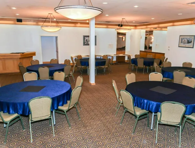 Walking Eagle Inn & Lodge hotel detail image 3