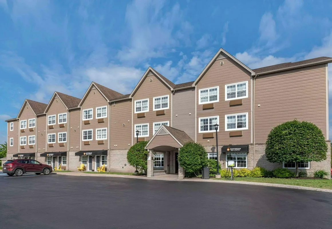 Quality Inn & Suites Quispamsis hotel hero