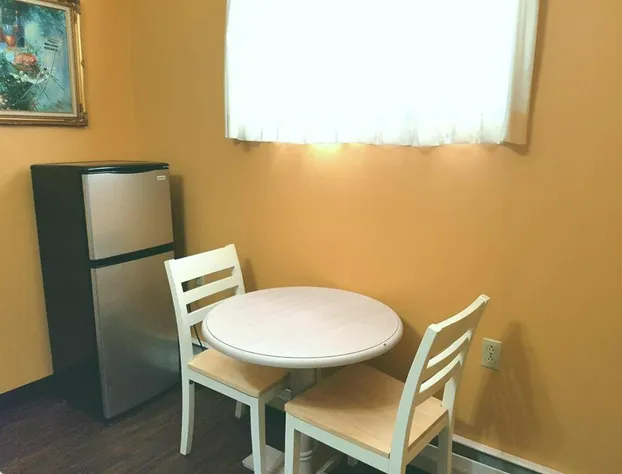Alpine Inn & Suites hotel detail image 4