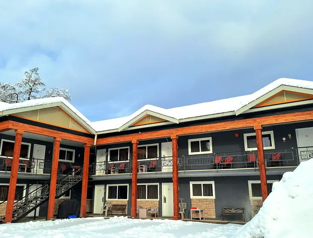 Alpine Inn & Suites hotel detail image 1