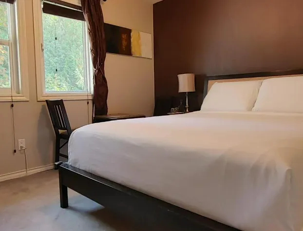 Cornerstone Bed and Breakfast hotel detail image 4