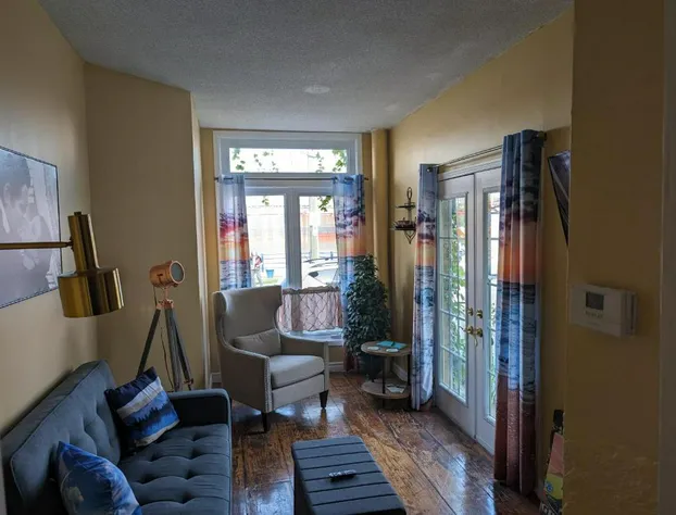 Canalside Restaurant, Inn & Kitchen store hotel detail image 2