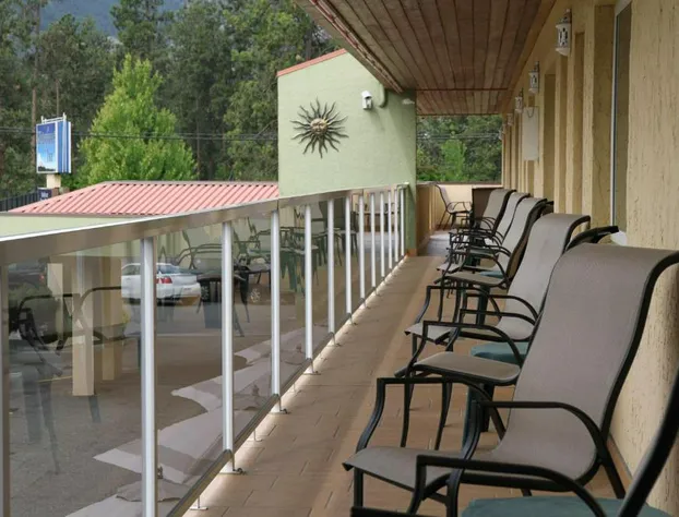 Waterfront Inn hotel detail image 3