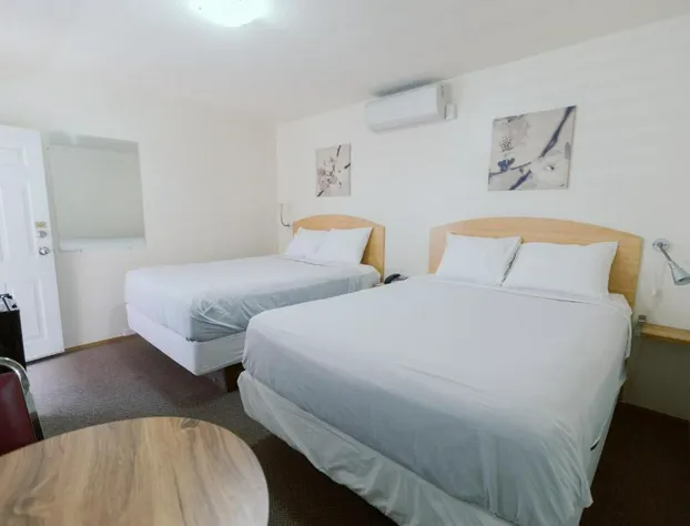 Waterfront Inn hotel detail image 4