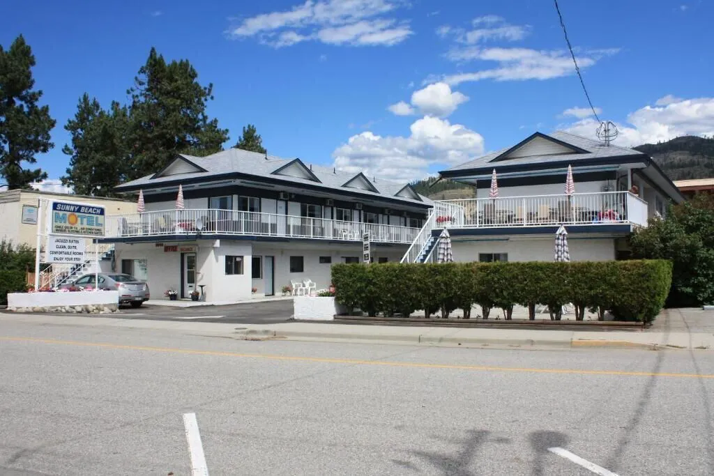 Sunny Beach Motel hotel hero