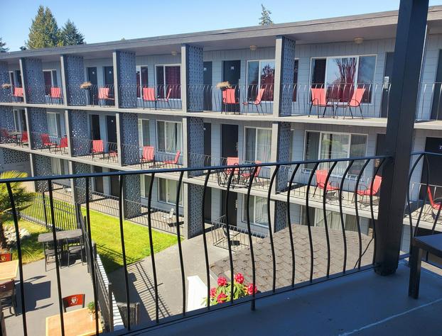 The Port-O-Call Inn & Suites hotel detail image 4