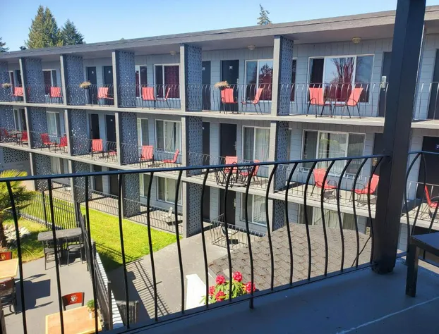 The Port-O-Call Inn & Suites hotel detail image 2