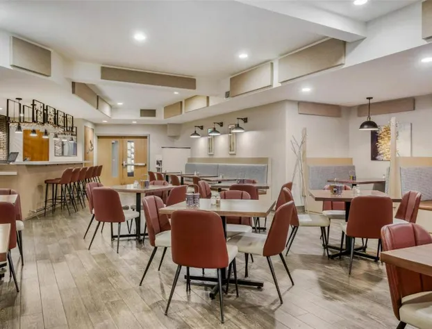 Best Western Plus Bridgewater Hotel & Convention Centre hotel detail image 3