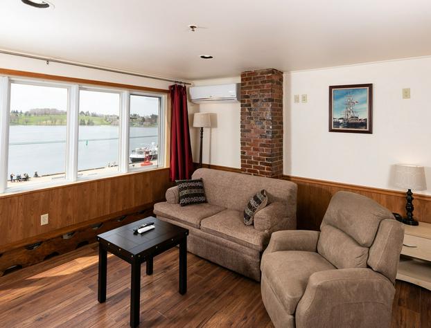 The Dockside Inn & Restaurant hotel detail image 4