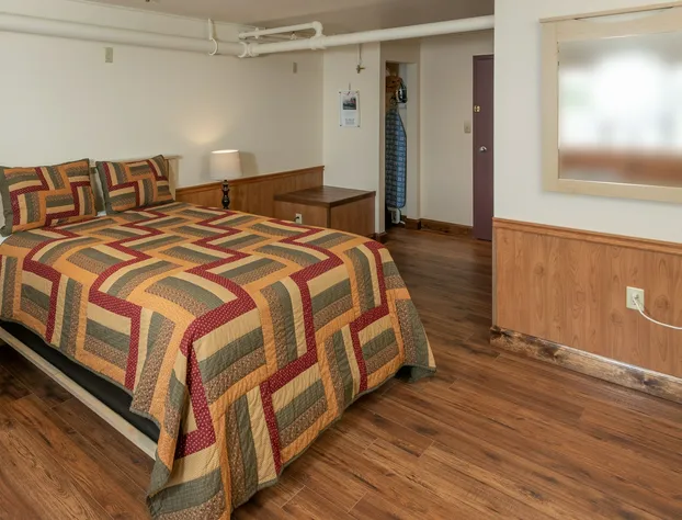 The Dockside Inn & Restaurant hotel detail image 3