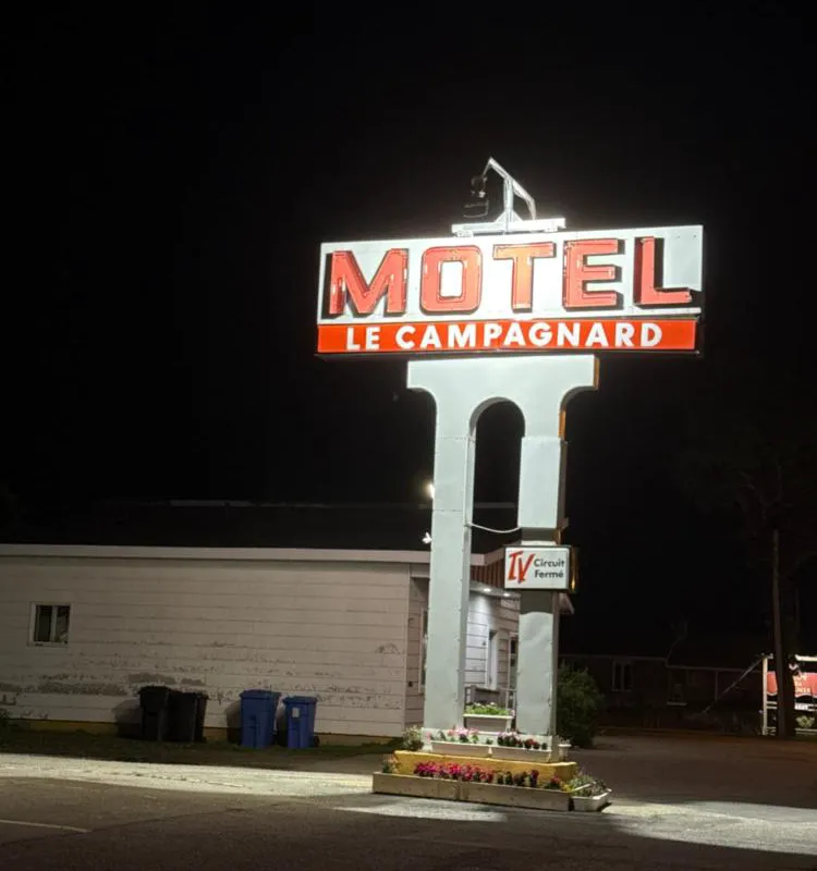 Motel Le Campagnard hotel hero