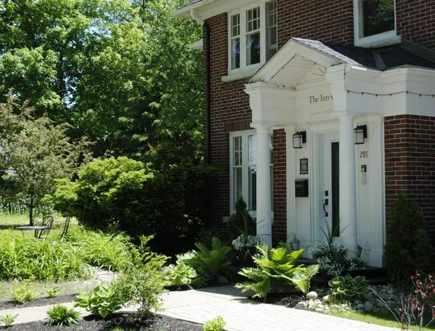 The Inn on Bay hotel detail image 1