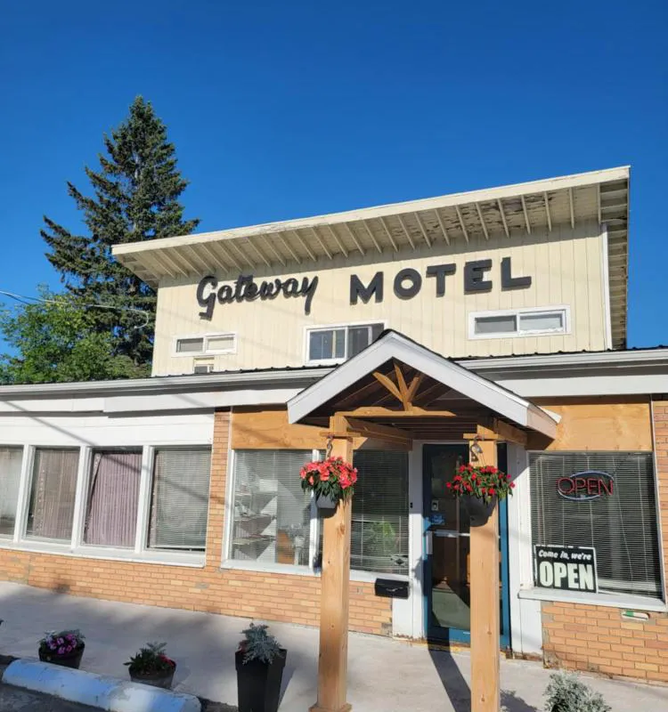 Gateway Motel hotel hero