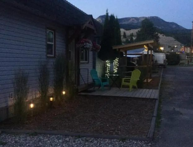 Pinewood Inn hotel detail image 2