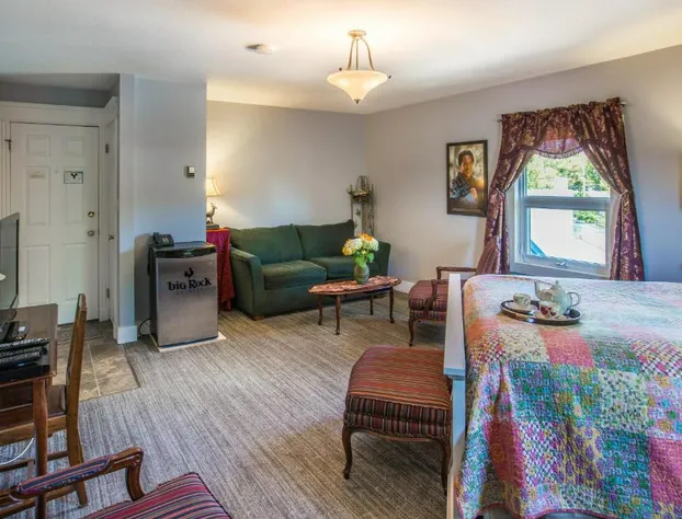 Heartwood Inn hotel detail image 4