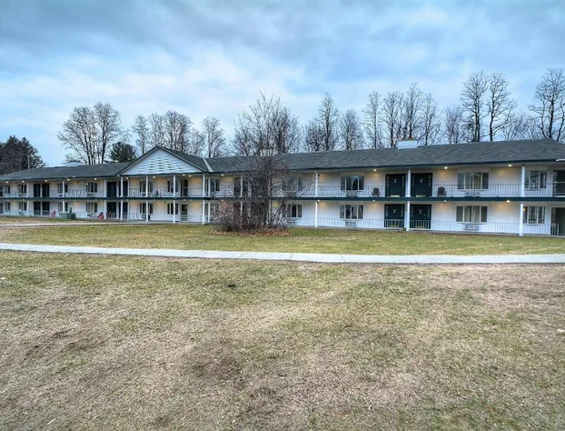 Colonial Motel And Spa hotel detail image 4