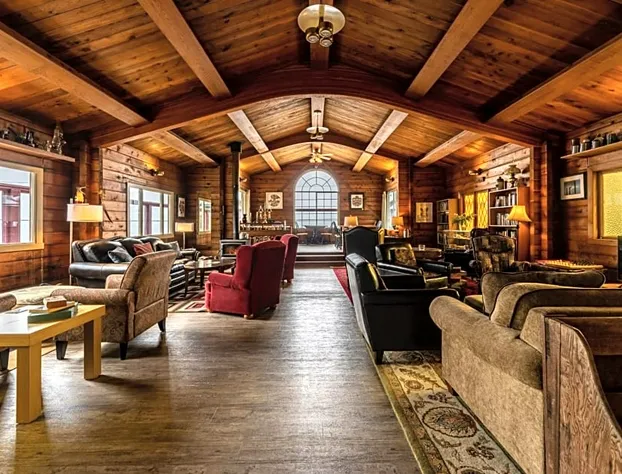 Alert Bay Lodge hotel detail image 3