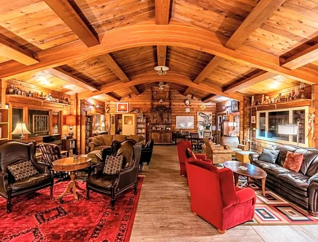 Alert Bay Lodge hotel detail image 4