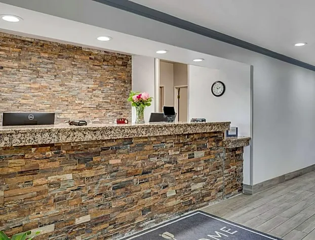 Country Inn & Suites by Radisson, Grand Rapids Airport, MI hotel detail image 4