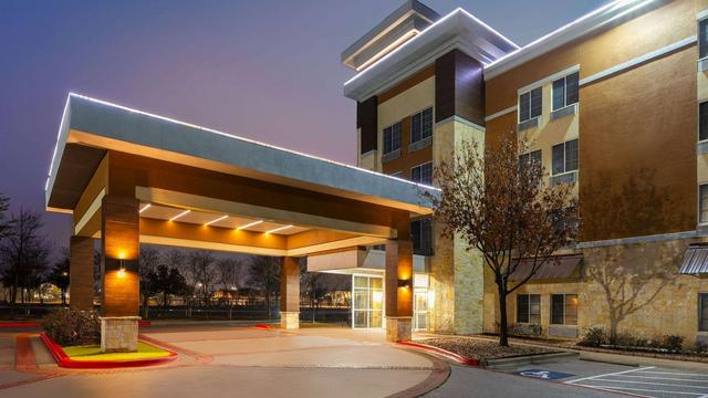 La Quinta Inn & Suites by Wyndham Austin - Cedar Park hotel detail image 3