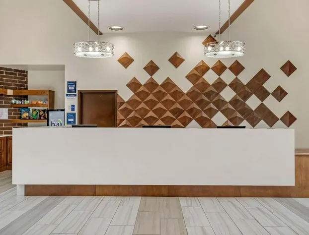 Executive Residency By Best Western Waterloo & Cedar Falls hotel detail image 1