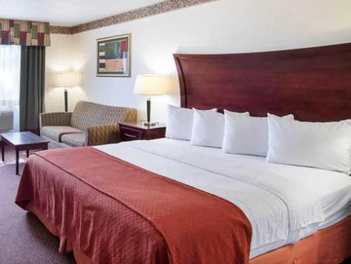 Quality Inn Midland South hotel detail image 2