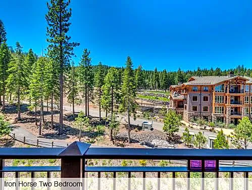 Iron Horse Lodge hotel hero