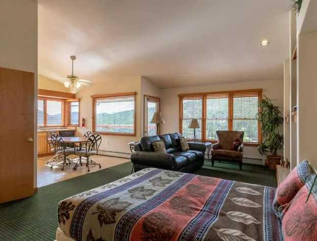 Wildwood Inn hotel detail image 3