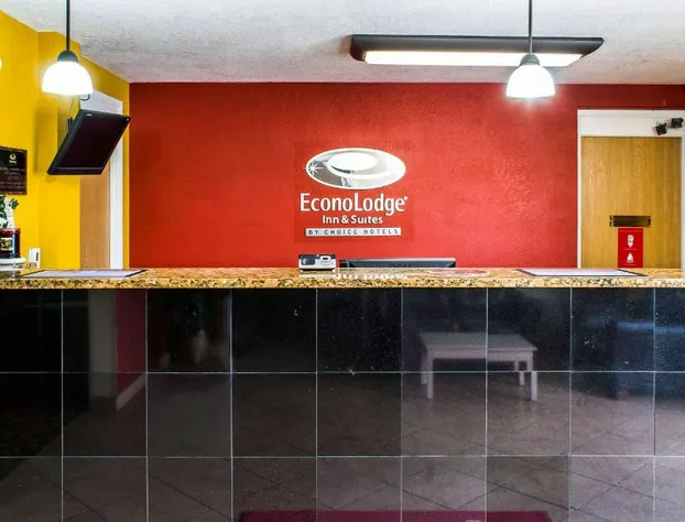 Econo Lodge Inn & Suites Walnut hotel detail image 1