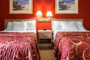 Econo Lodge Inn & Suites Walnut hotel detail image 1